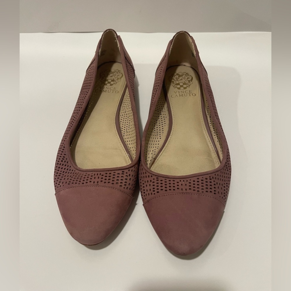 Vince Camuto Women's Mauve Perforated Flats